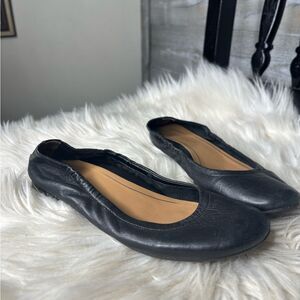 Vionic size 7 black leather ballet flats career office flats